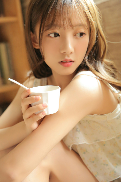 九游官网pc-高山攀岩惊险比赛，追求巅峰的勇气，高空攀岩视频