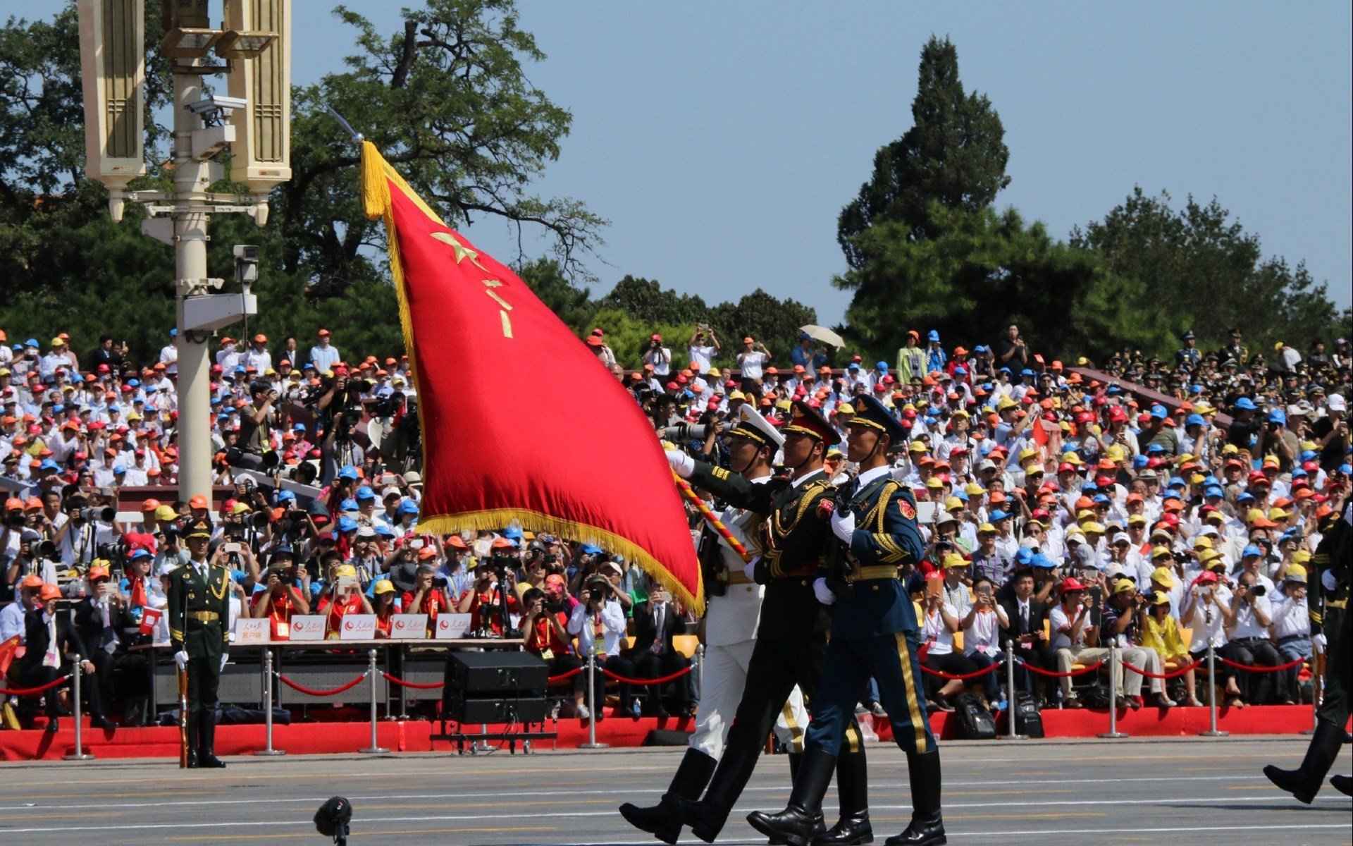 意甲兵光交错：激烈的攻防大战不停歇，意甲扩军